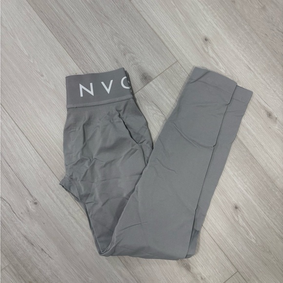 NVGTN Gray Leggings Comfortable Fit - Picture 1 of 4